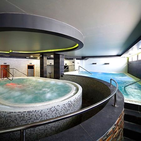 Apartahotel & Spa Jacetania Хака Экстерьер фото